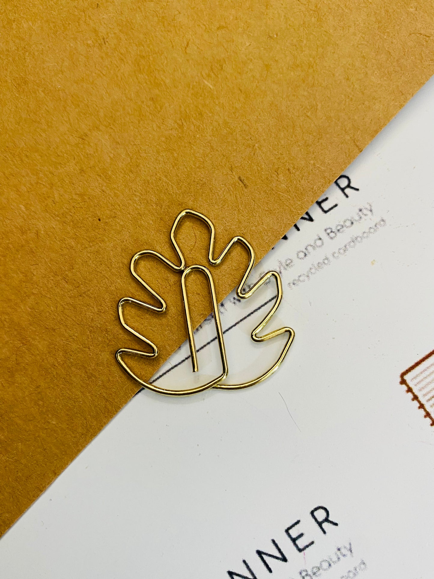 MONSTERA Paper Clip