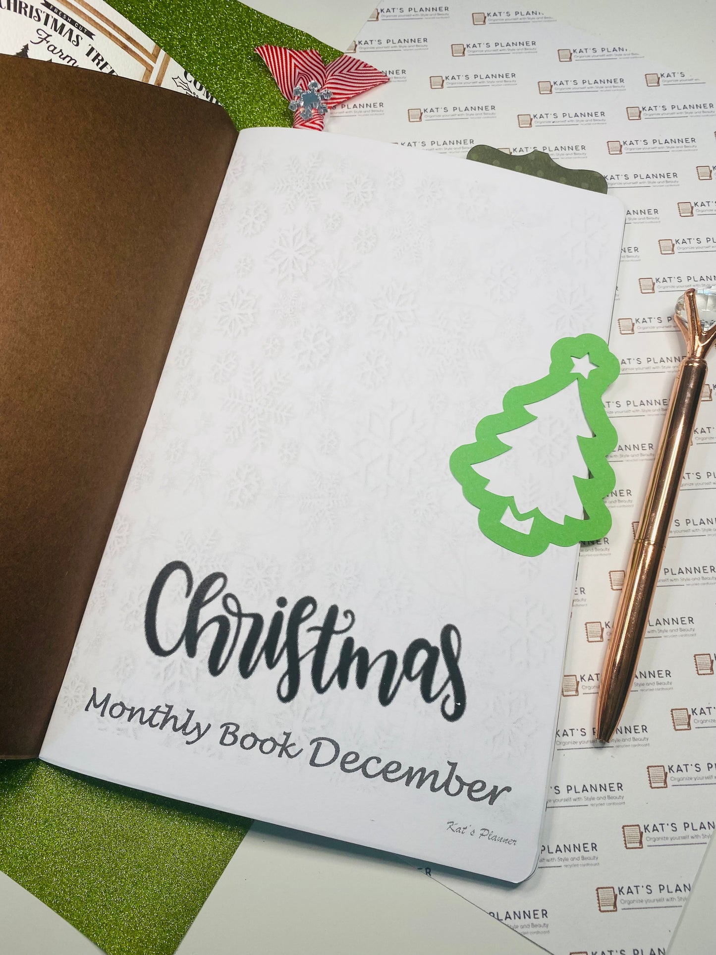 Monthly Book NAVIDEÑO
