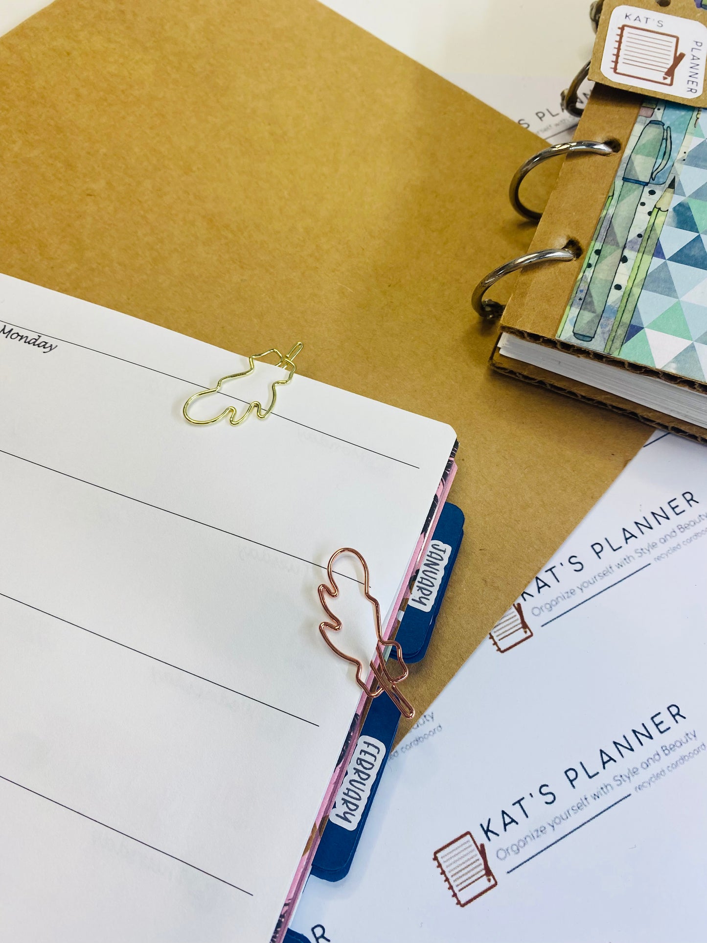 PLUMA Paper Clips