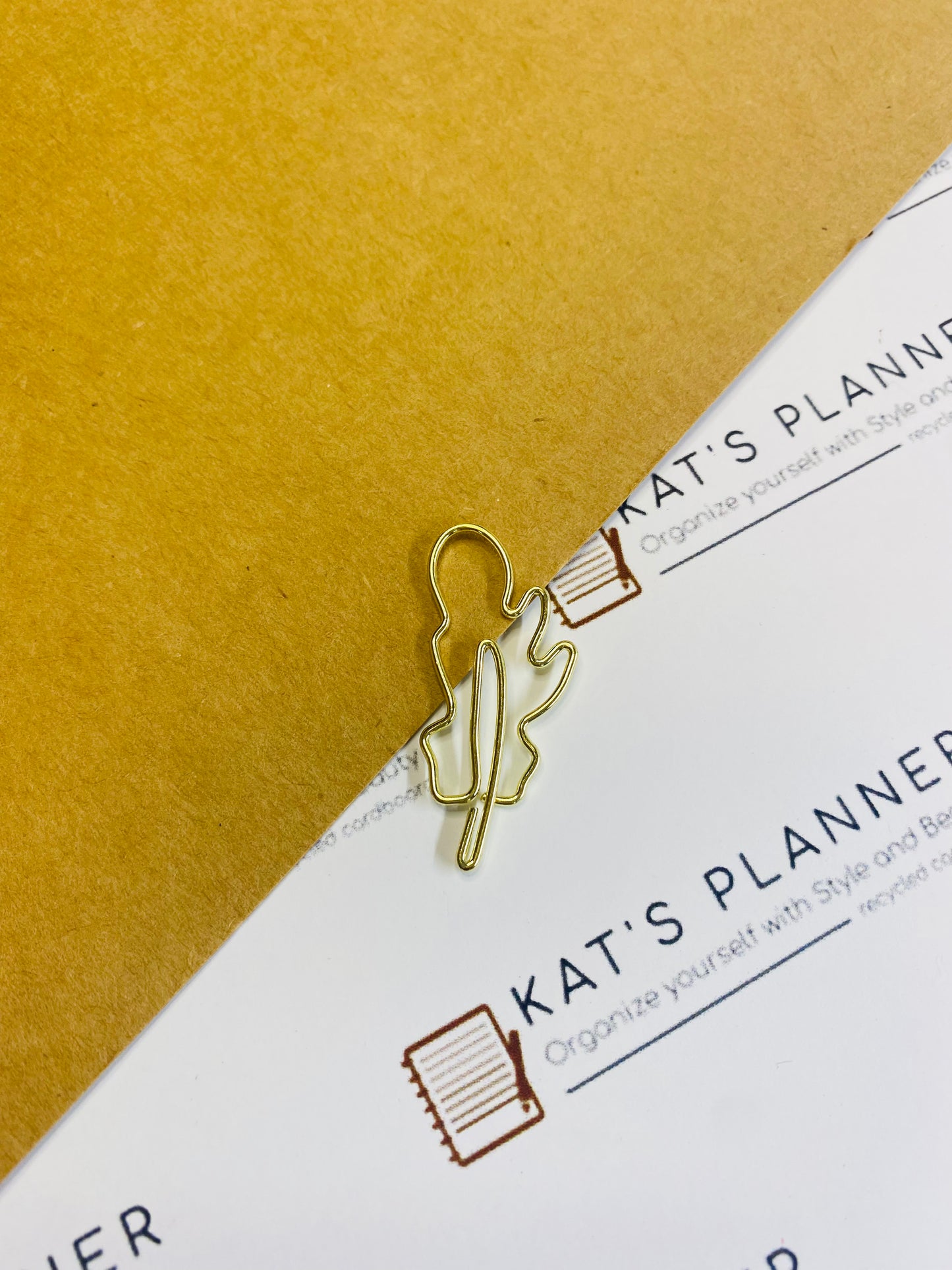 PLUMA Paper Clips