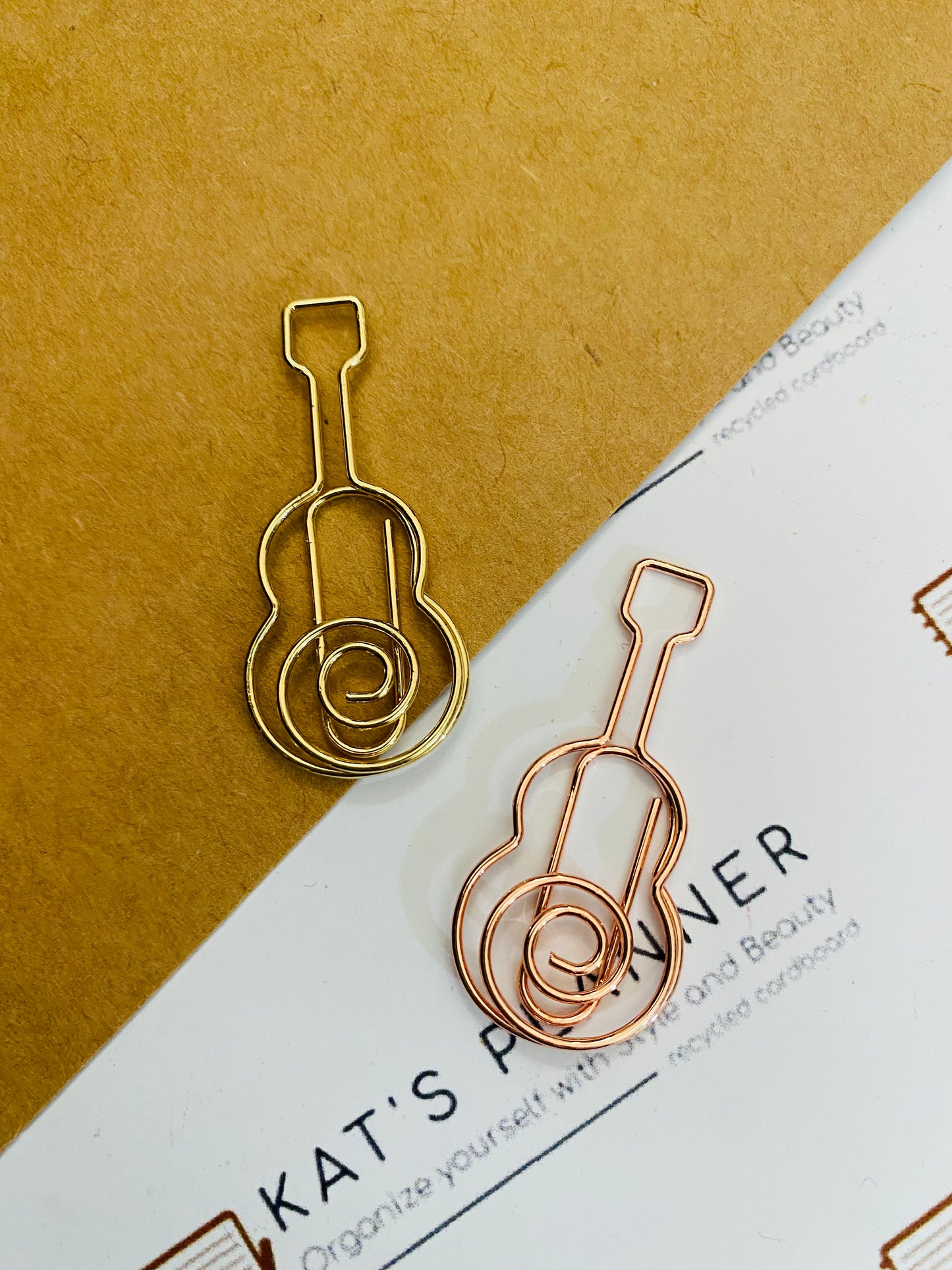 GUITARRA Paper Clip