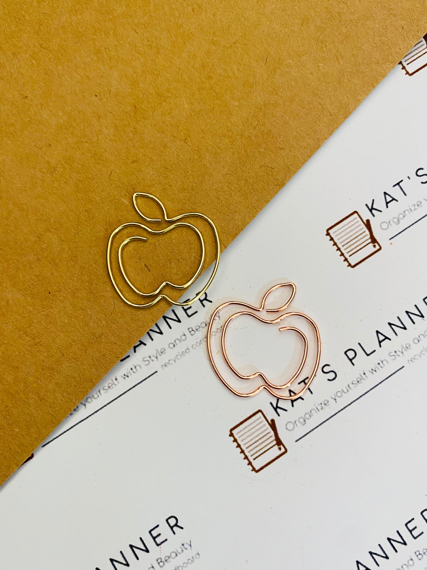 MANZANA Paper Clip